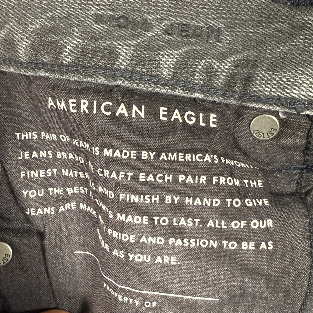 American Eagle Mom Jeans Distressed Raw + Cut Hem Women 10 30x27" Grunge Ripped - Picture 4 of 9